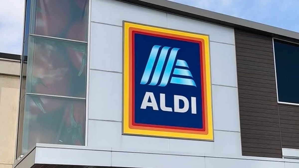 ALDI is opening in Eustis, Florida.