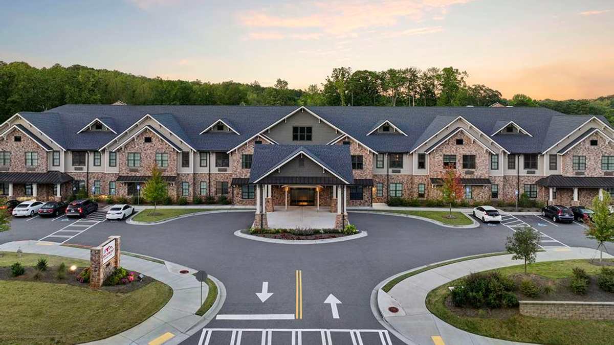 JLL Capital Markets arranges sale of senior housing communities in Atlanta.