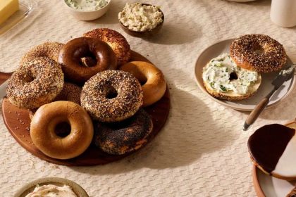 New York-based H&H Bagels is expanding to Palm Beach Gardens with its hand-rolled bagels and sandwiches.