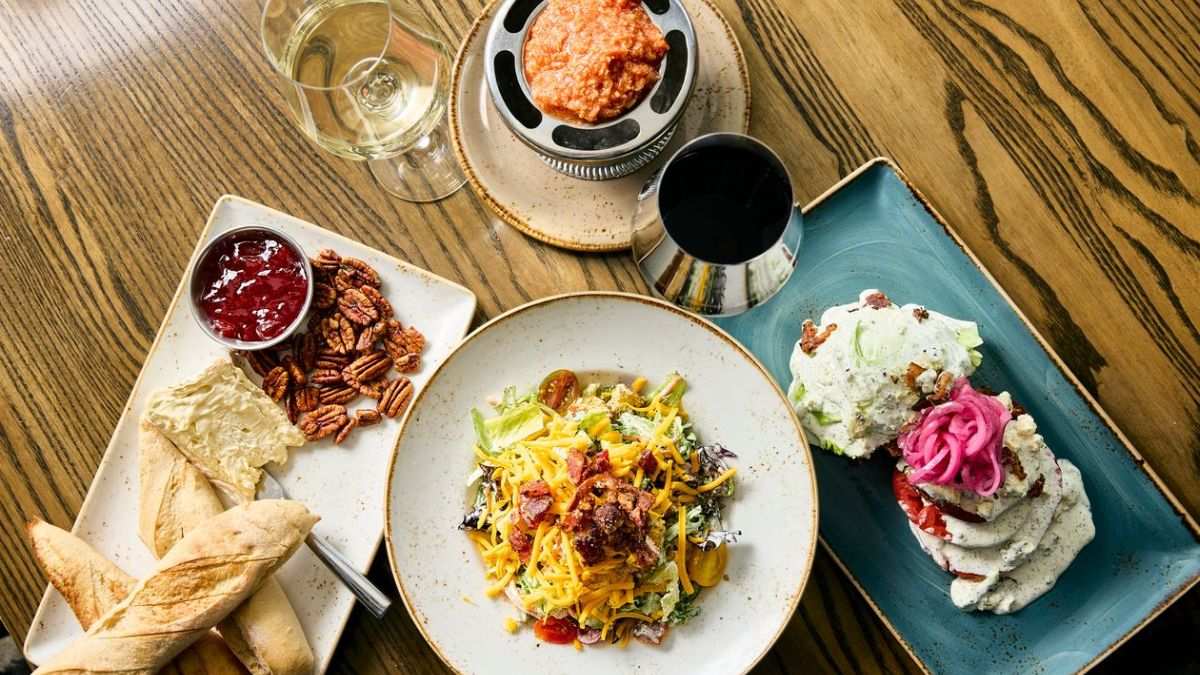 Guests will enjoy classic American grill dishes at the restaurant (Harry & Izzy’s PR)