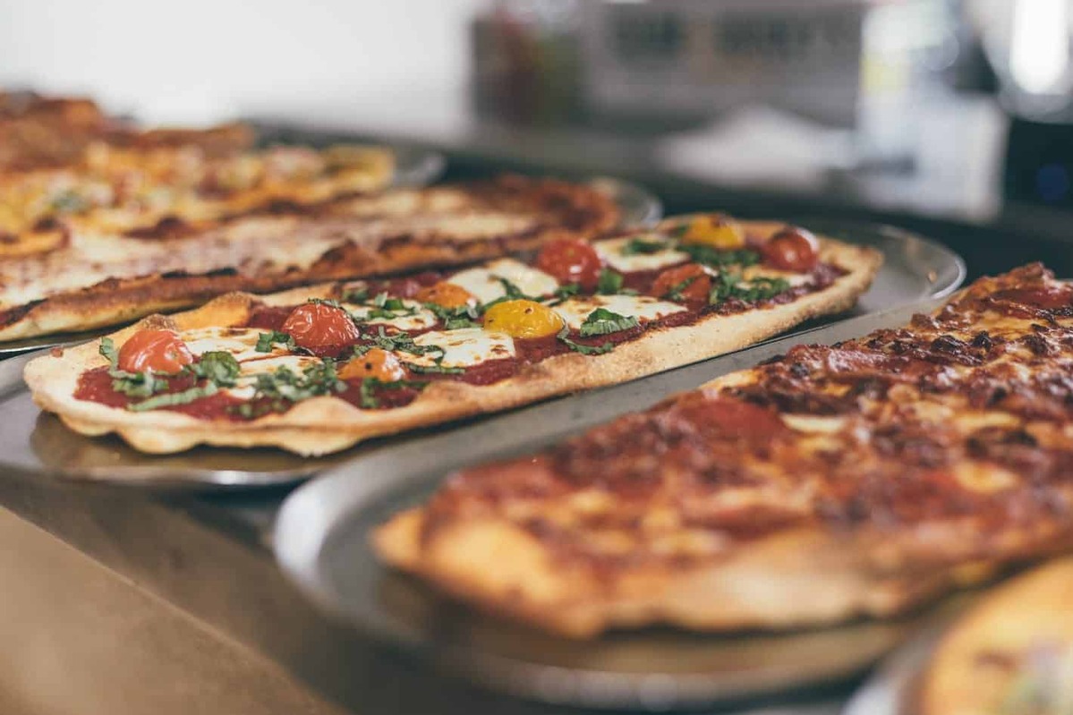Slim & Husky’s Pizza Bringing Slices to Far South Side at First Chicago Location