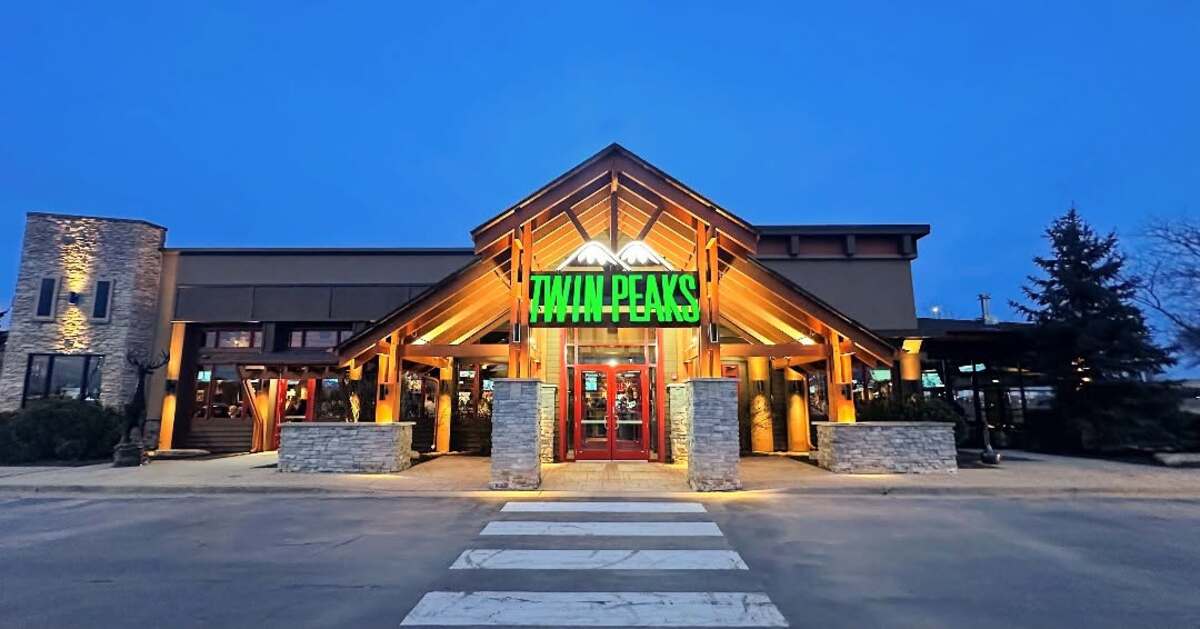 Twin Peaks Coming to Three South Texas Cities