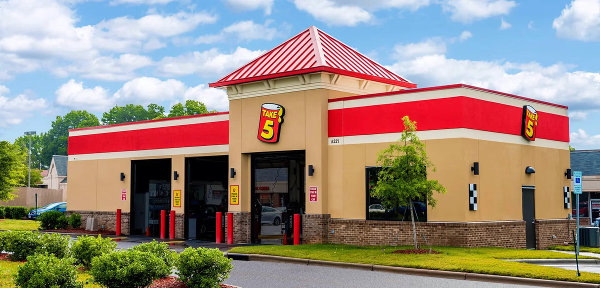A Quick Lube Chain Rides Clay County's Growth Wave