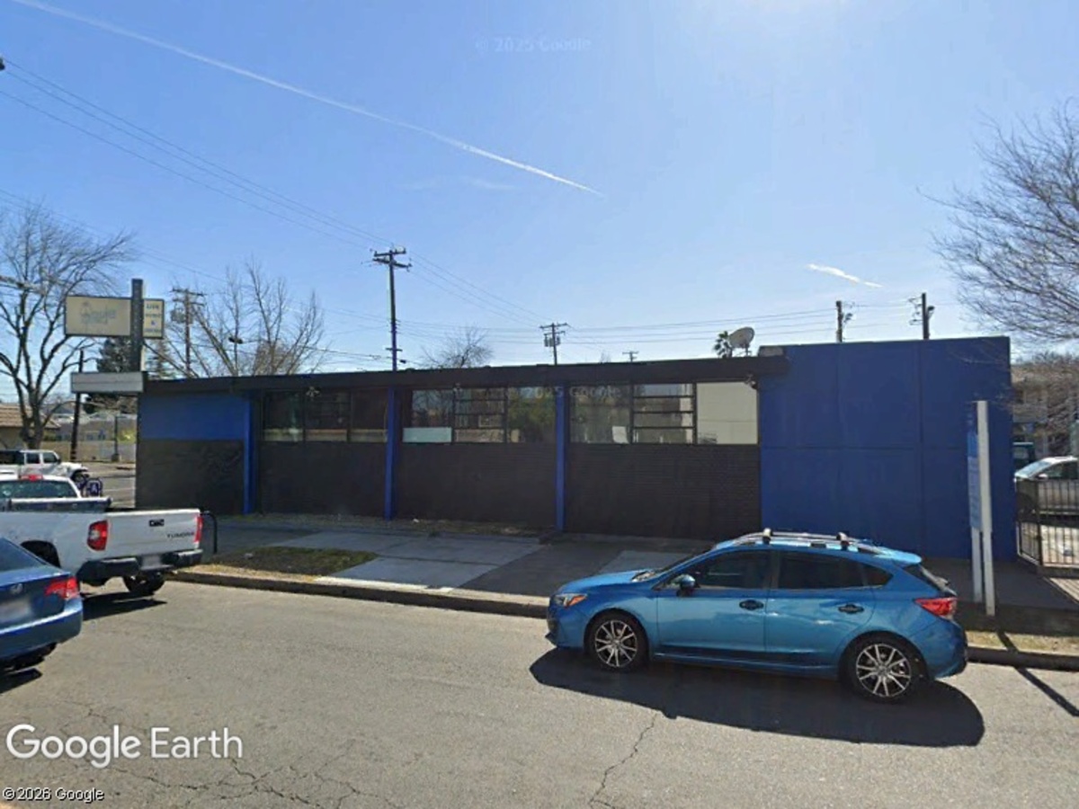 Former Blue Lamp Nightclub Space Sold, New Luxury Resale Shop Planned