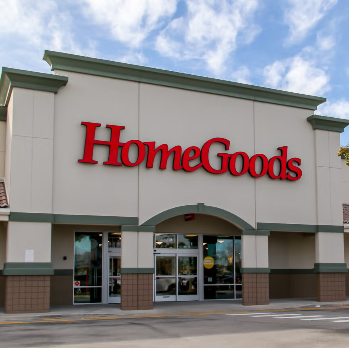 HomeGoods Set to Anchor a 24,566 Square Foot Space at Gresham Station
