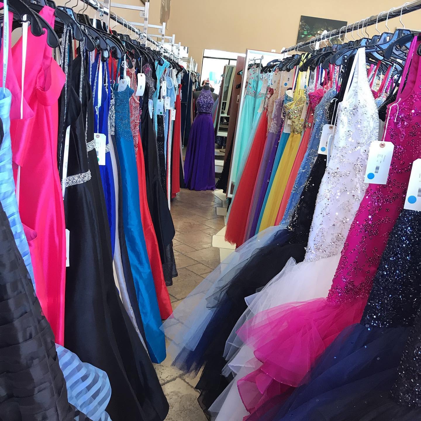 Bowties Outlet to Reopen on Hinson Street