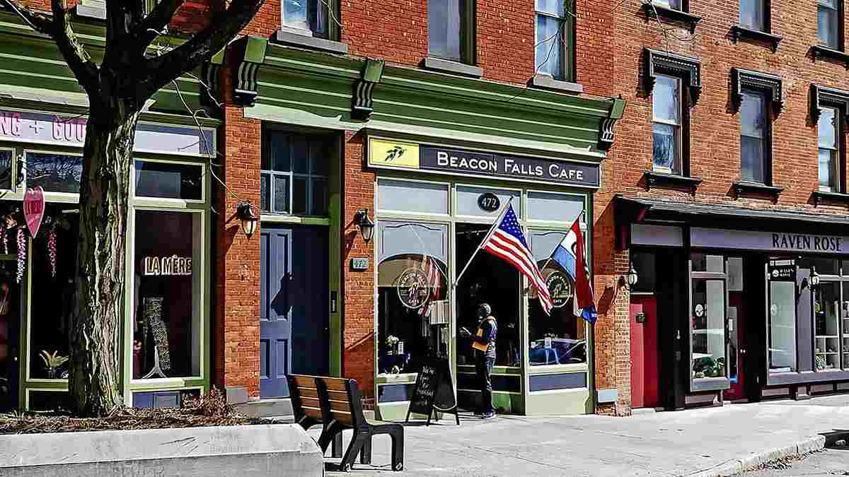 Beacon Falls Cafe announces its upcoming closure.