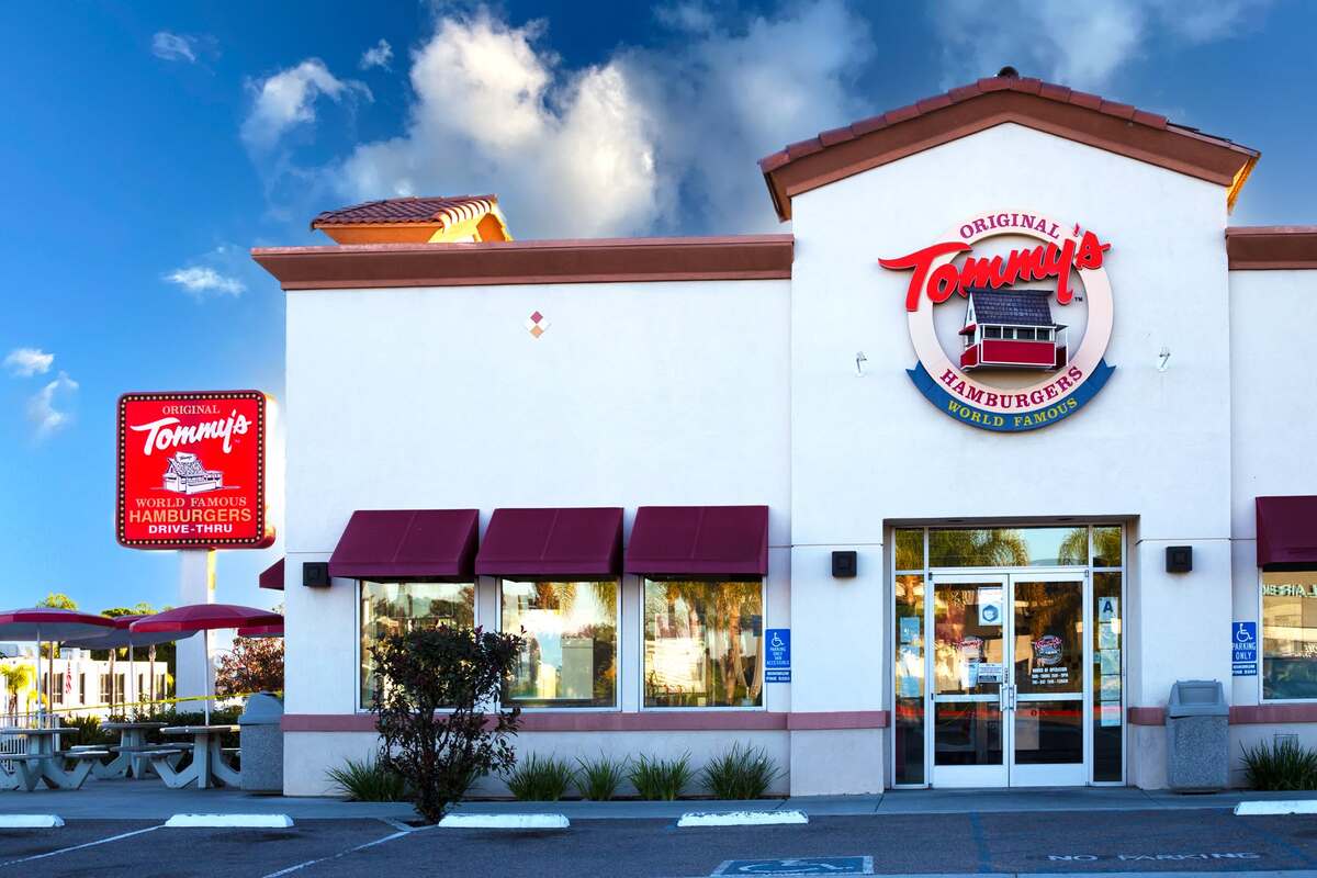 Original Tommy’s Coming to Woodland Hills