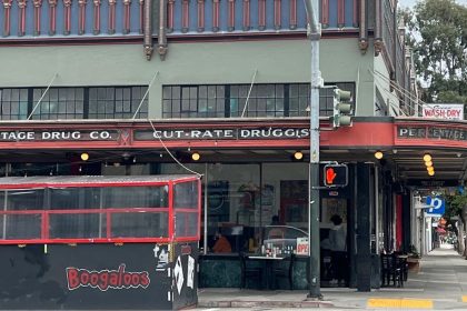 Boogaloos storefront image