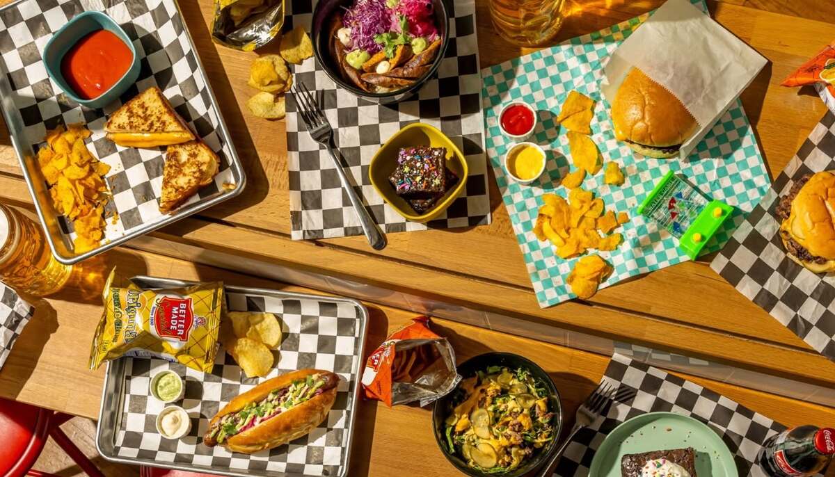 Melway Burgers Upgrading to Brick-and-Mortar in Hamtramck Storefront