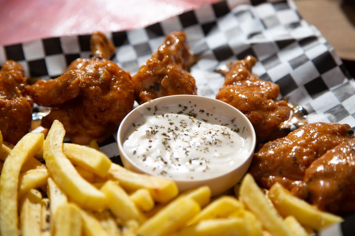 Sauce N’ Bone Bringing Flavor-First Wings to Jacksonville