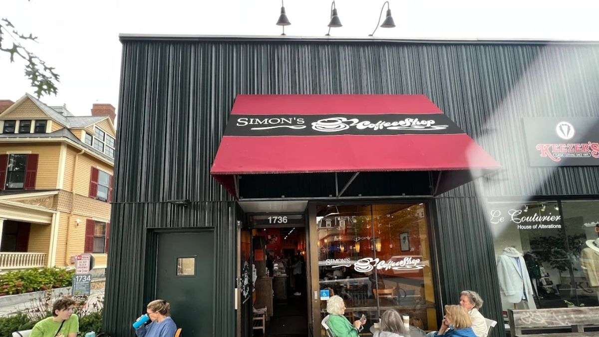 Simon's Coffee Shop outside image
