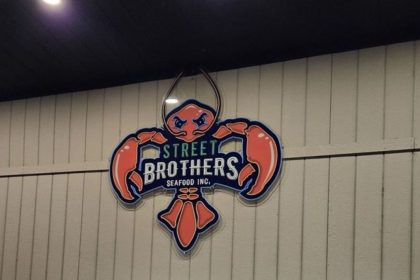 Street Brothers Seafood sign image