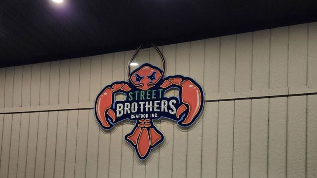 Street Brothers Seafood sign image