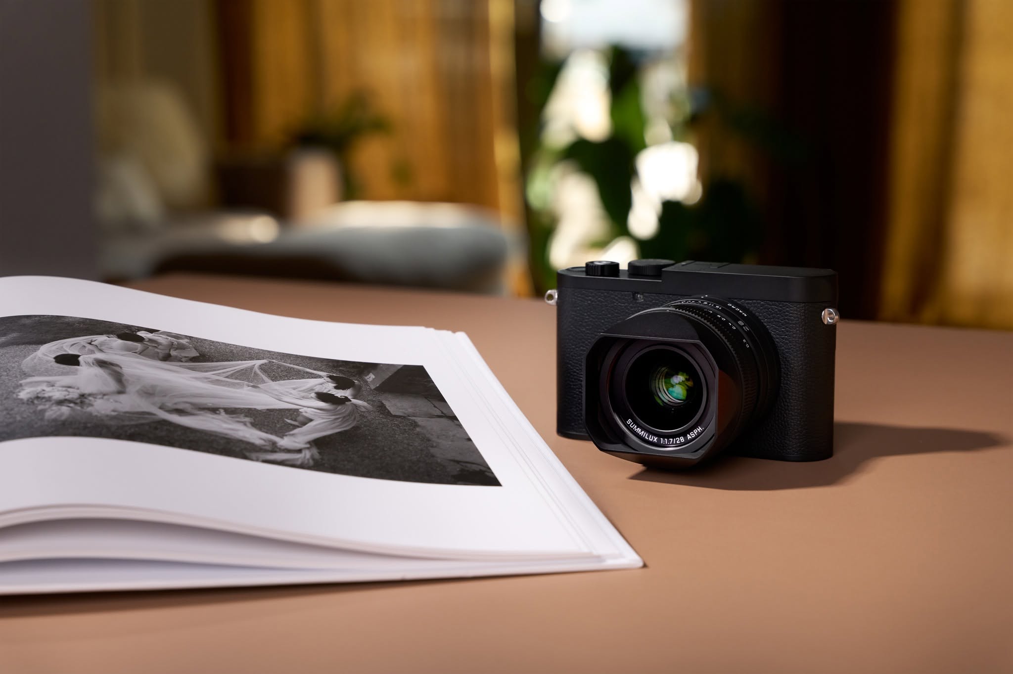 Leica Camera, Renowned German Camera and Optics Company, to Debut in Houston