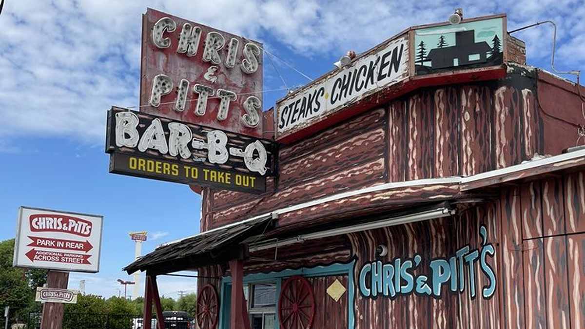 Chris & Pitts BBQ closes Bellflower location.
