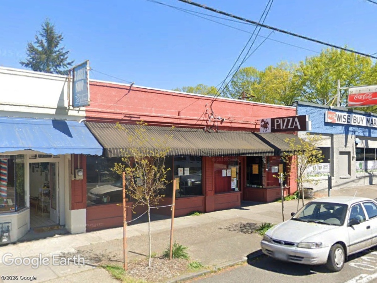 A New Tavern Is Filing In on Gladstone Street