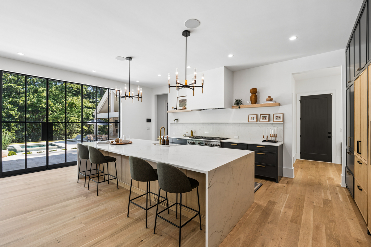 765 Heards Ferry Rd NW, Atlanta, GA 30328