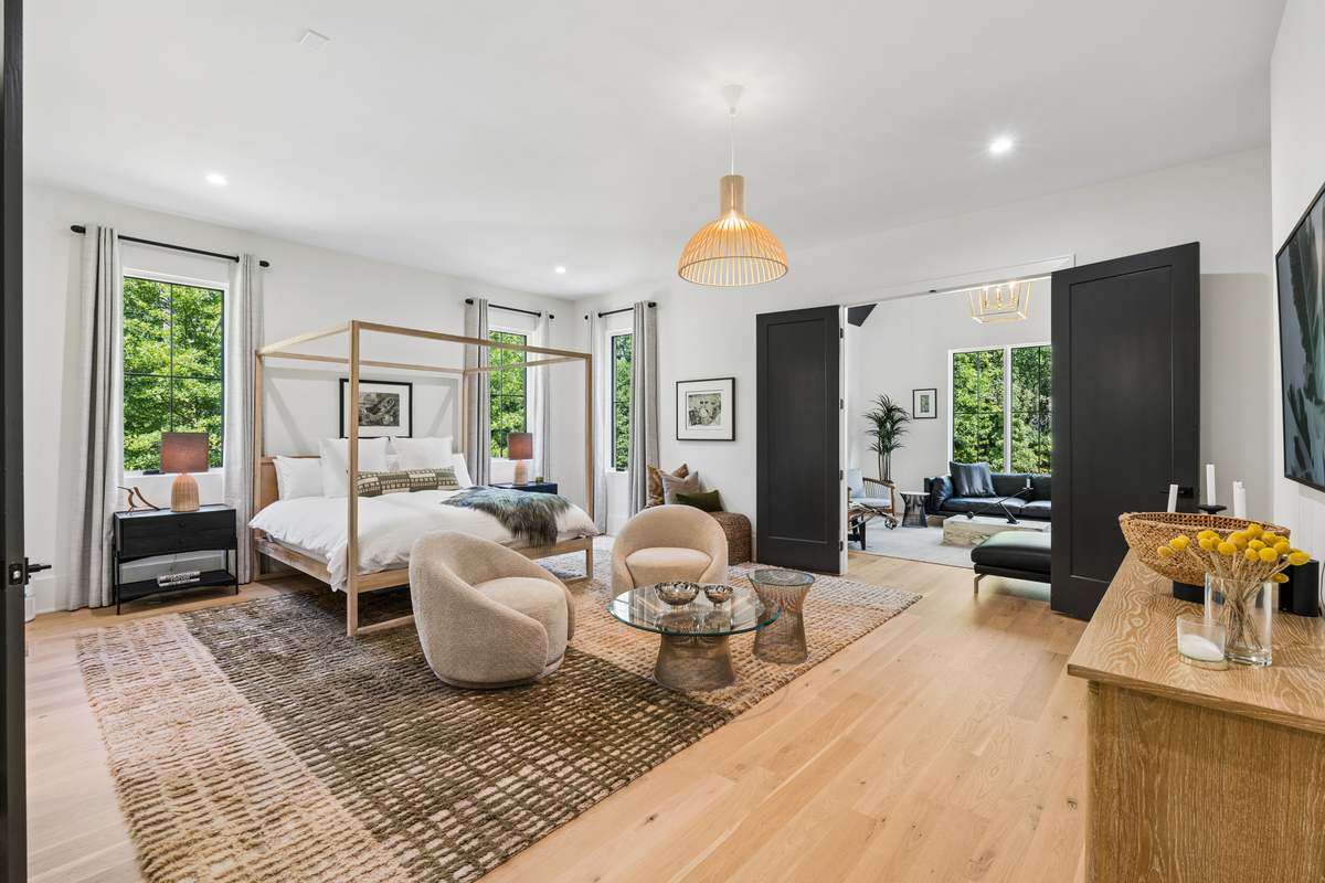 765 Heards Ferry Rd NW, Atlanta, GA 30328