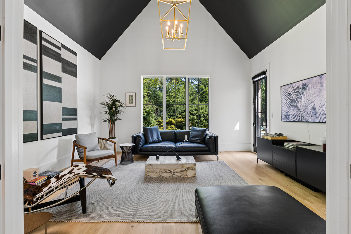 765 Heards Ferry Rd NW, Atlanta, GA 30328