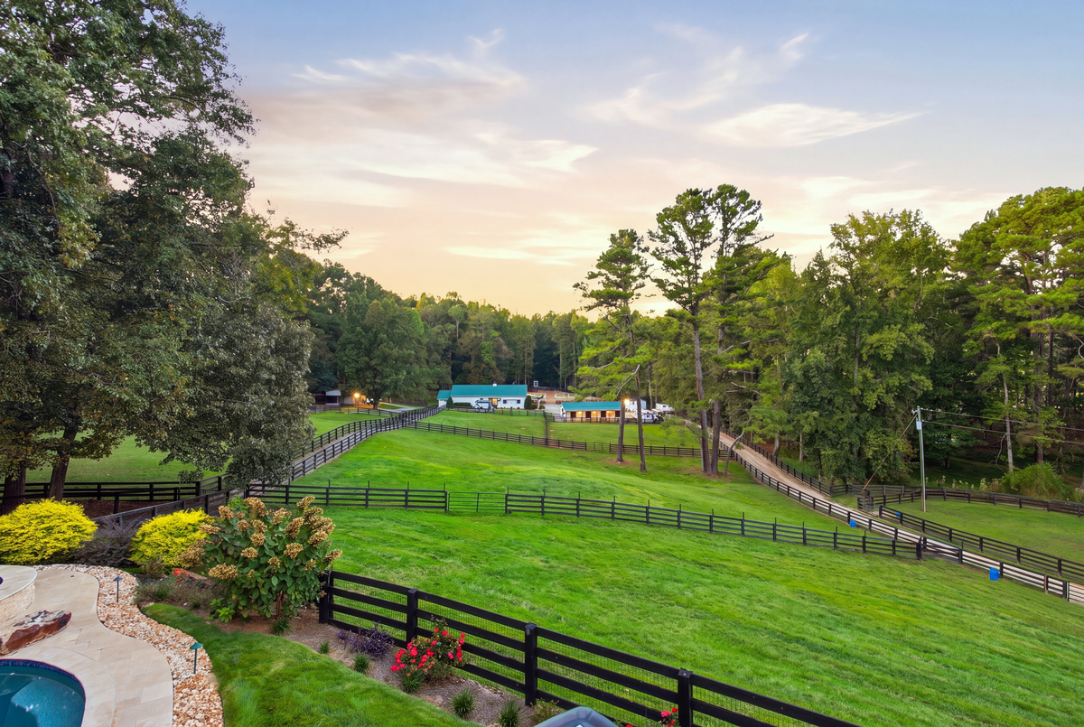 Nine Acres, Extensive Equestrian Facilities and a Private Estate in Canton