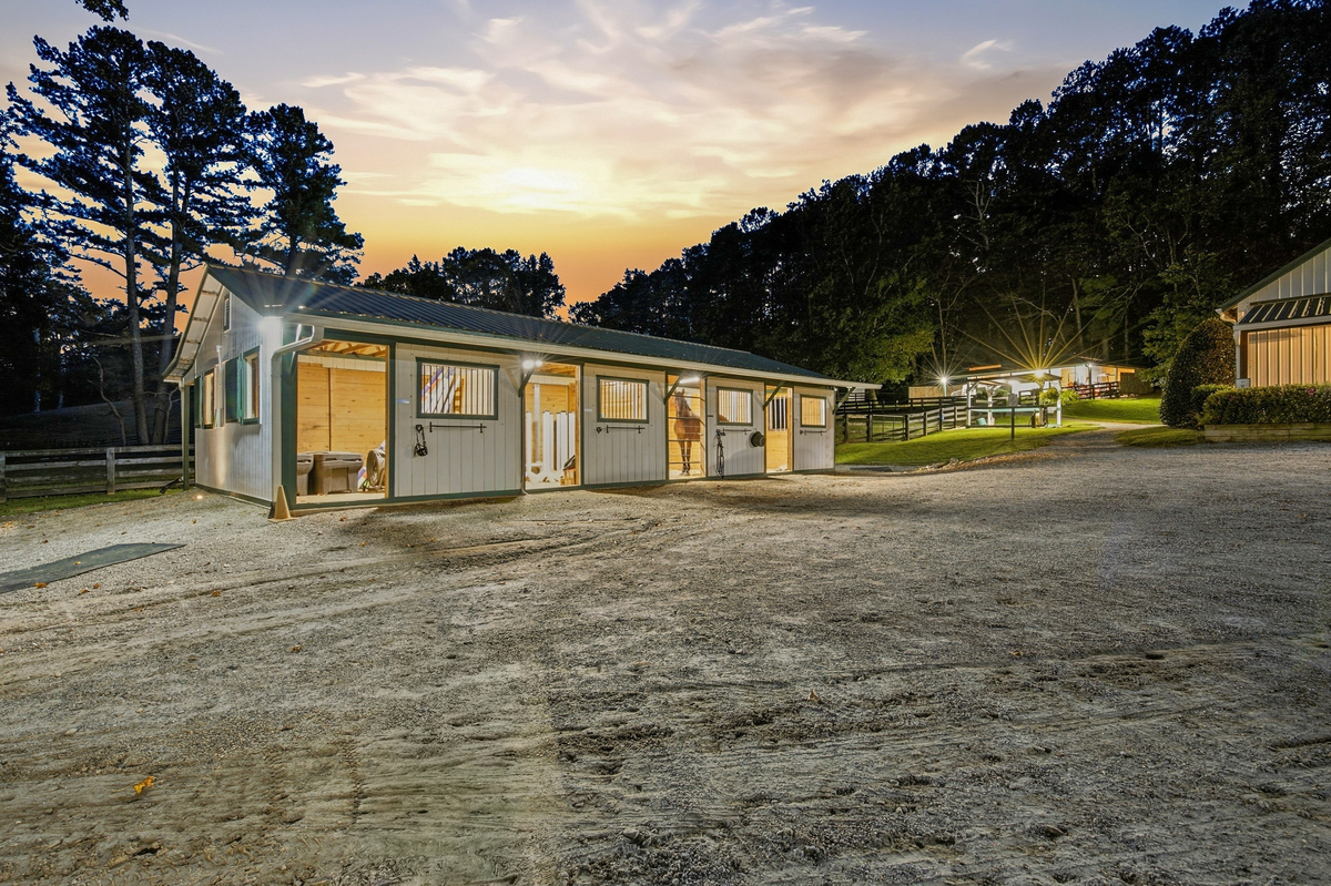 Nine Acres, Extensive Equestrian Facilities and a Private Estate in Canton