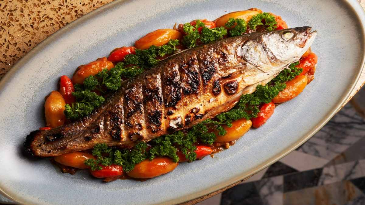 SORA Craft Kitchen is closing its downtown LA location due to serious building problems.
