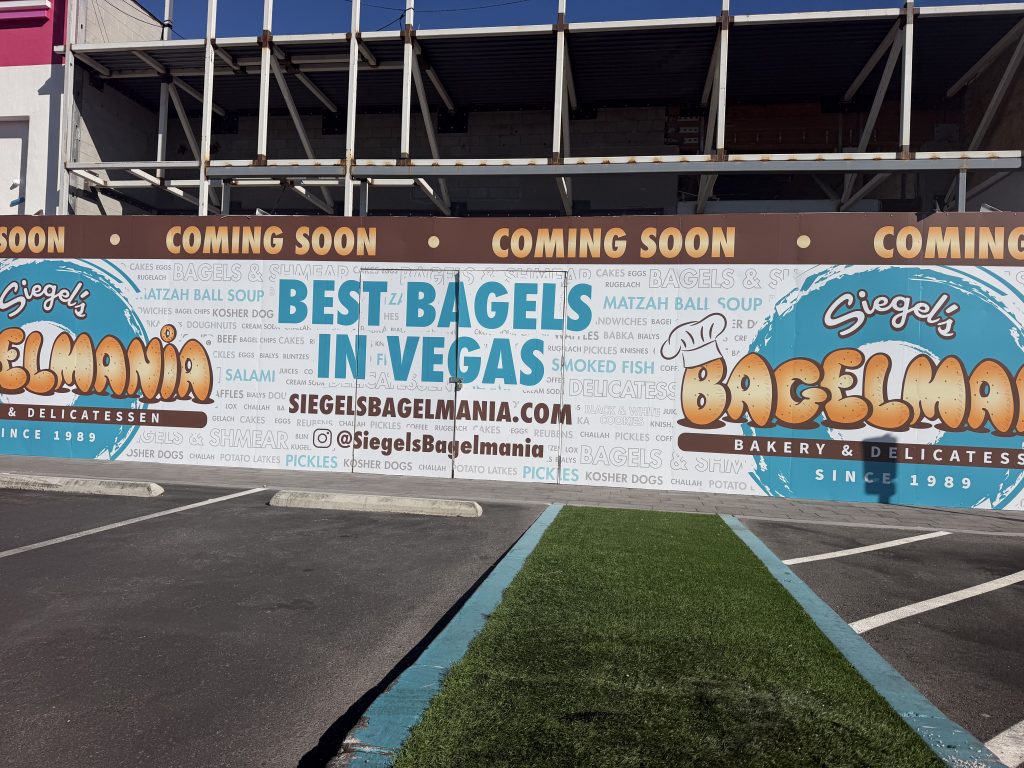 Siegel's Bagelmania to Open in Boca Park