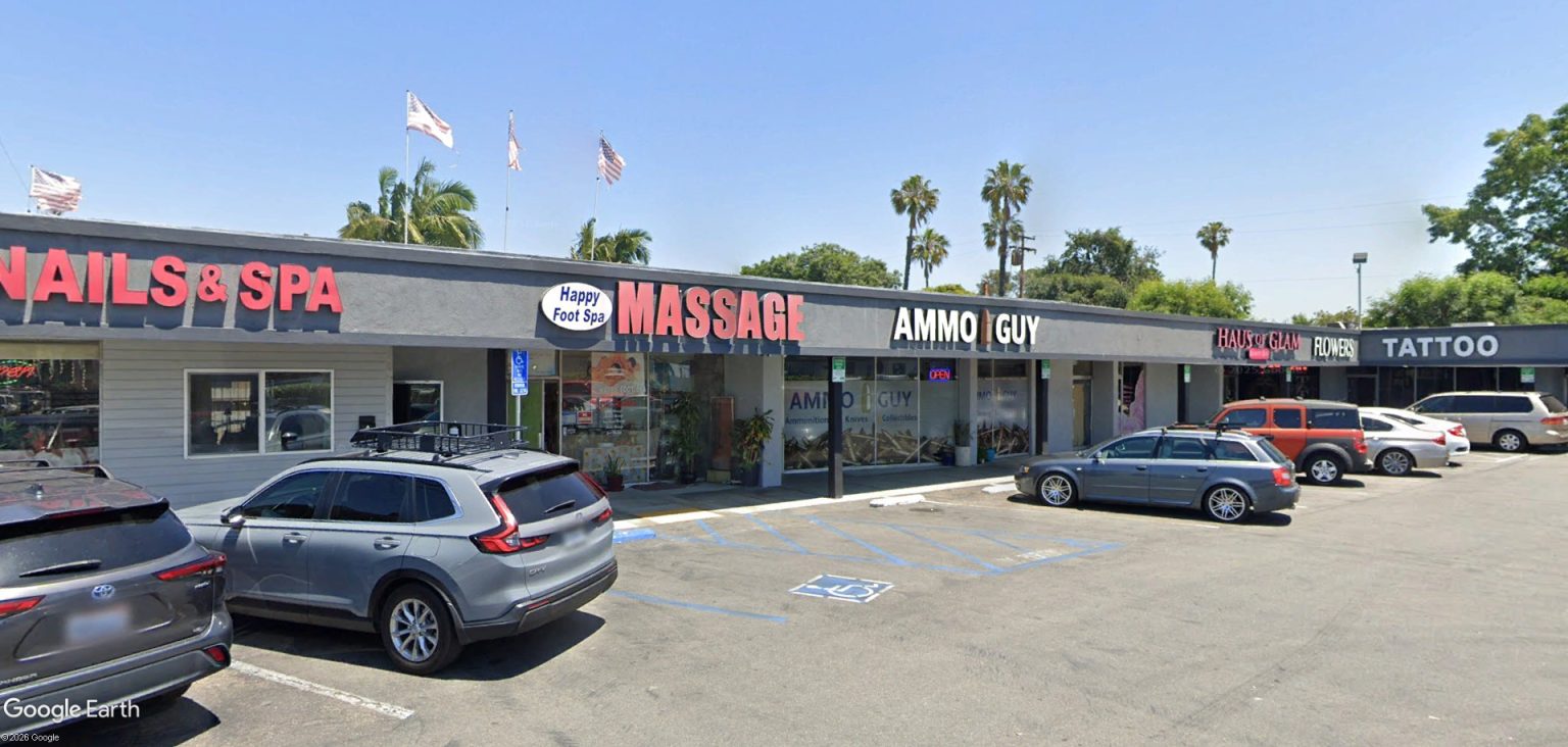Los Vecinos Bar & Lounge Planning Santa Ana Opening