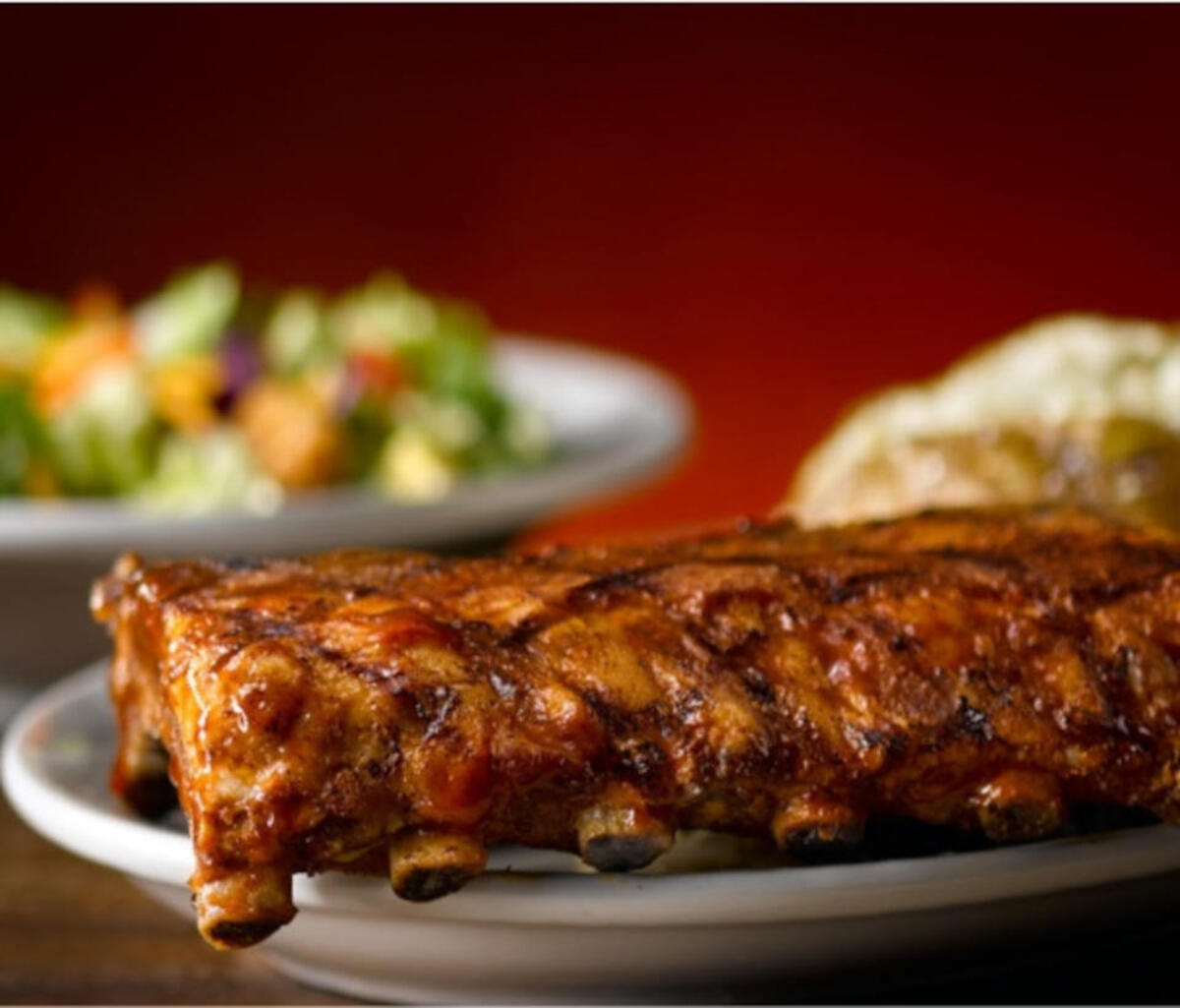 New Texas Roadhouse Planned for Batavia Shopping Center