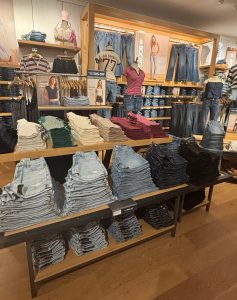 American Eagle to Open in the Las Vegas South Premium Outlets