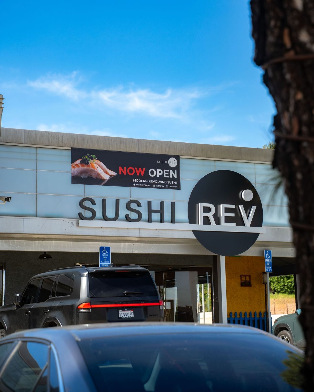 Sushi REV, California-Based Revolving Sushi Eatery, to Debut in Houston